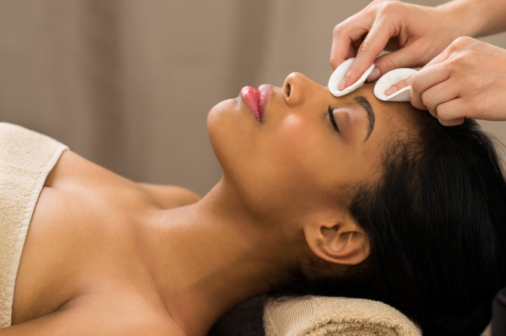 3 Reasons Why You Should Book a Facial